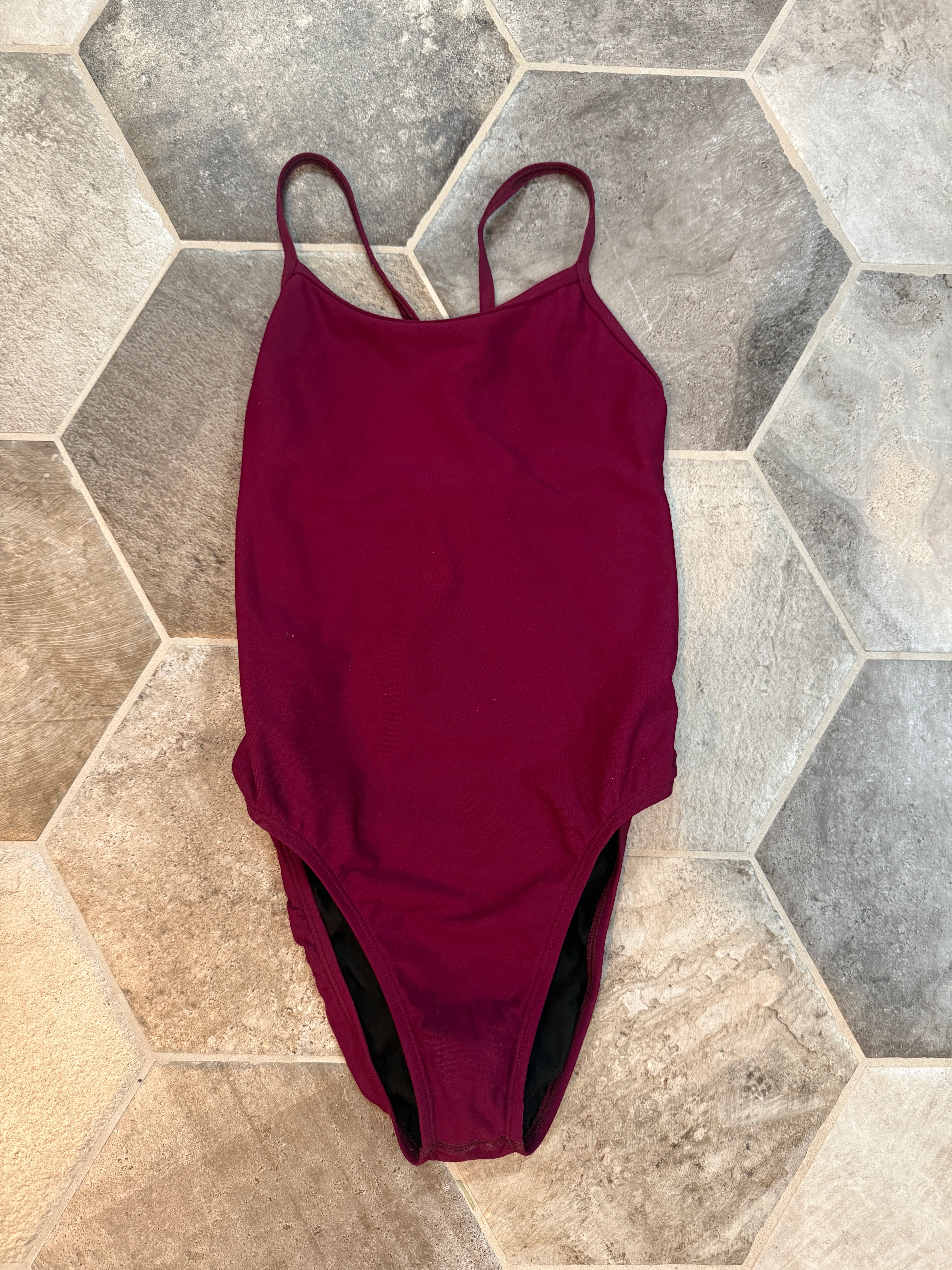 Jolyn Brandon 2 One Piece Size 28