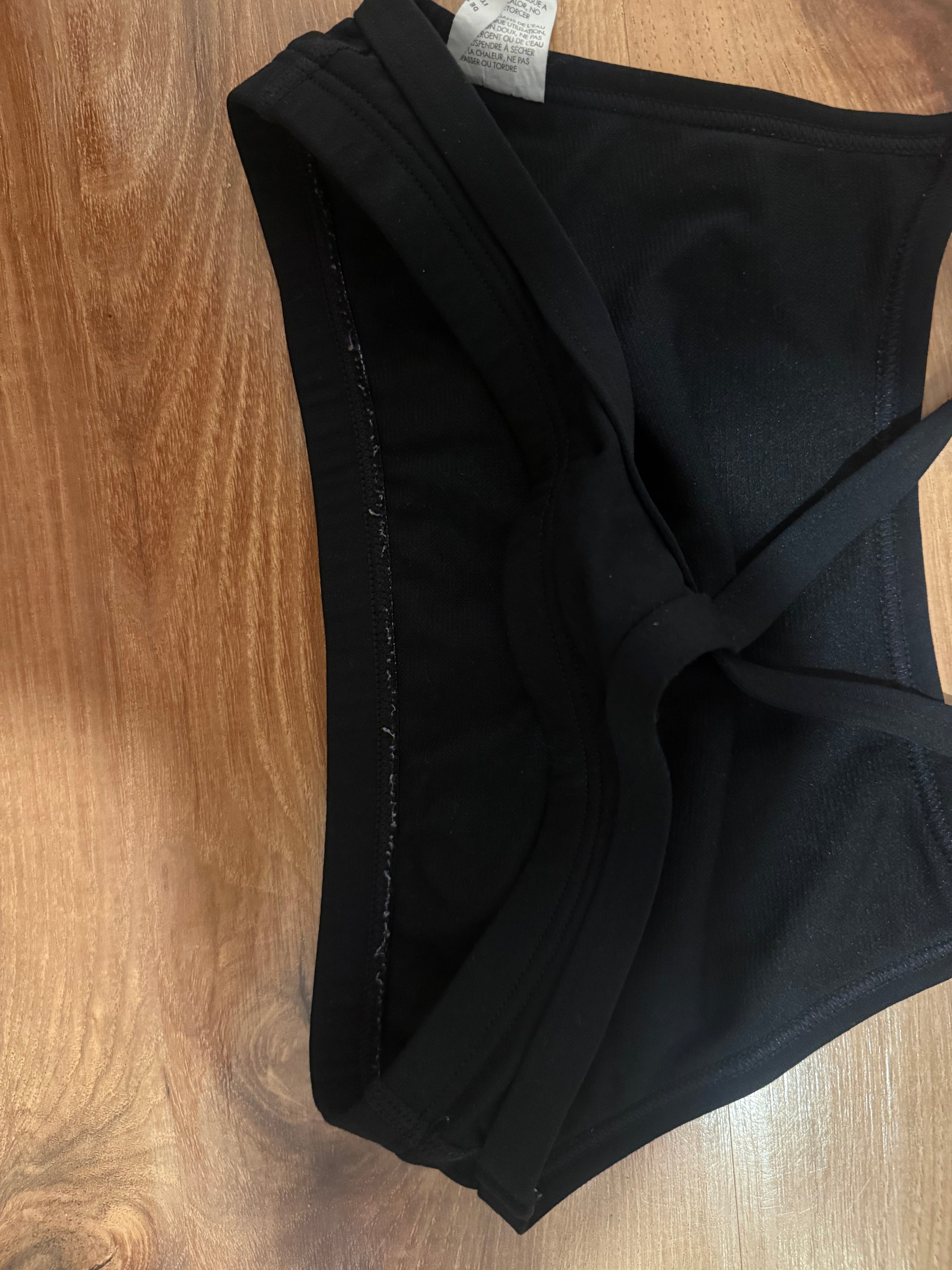 TYR Black Top- S(4/6)